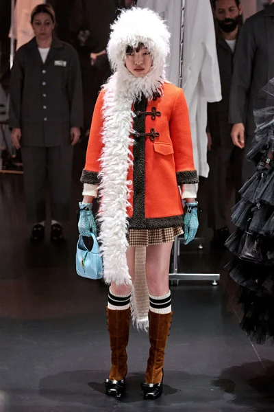 Look 2